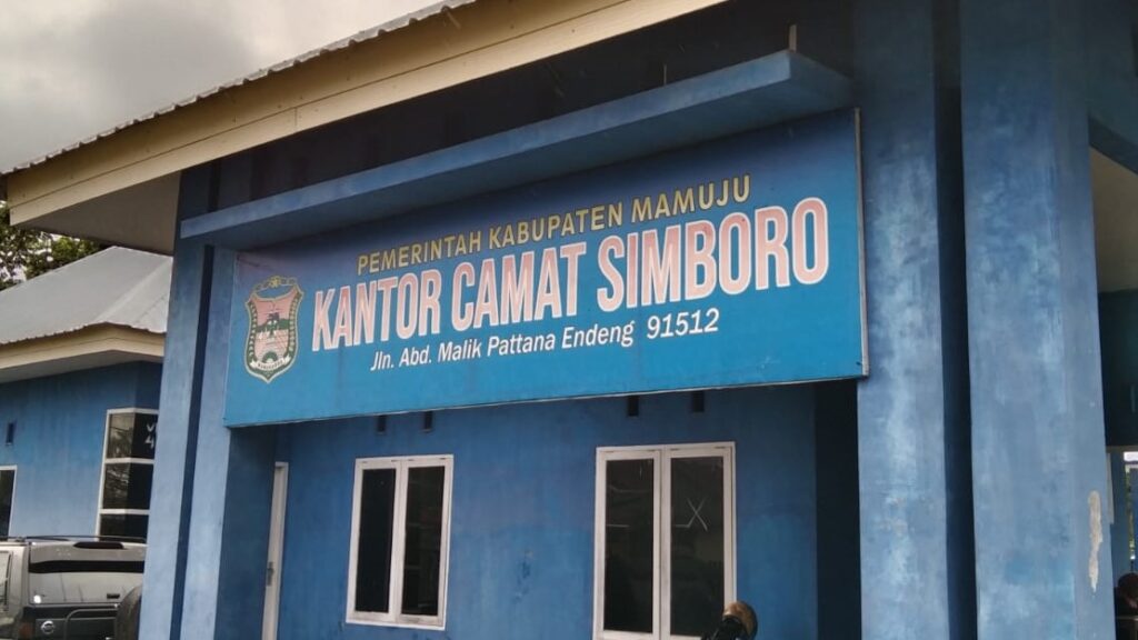 Camat Rangkap Plt Kepala Dinas, Pelayanan di Kantor Camat Simboro Mamuju Tak Maksimal