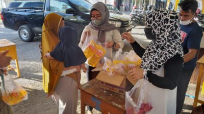 Kartu Vaksin Jadi Syarat Pembelian Minyak Goreng di Mamuju