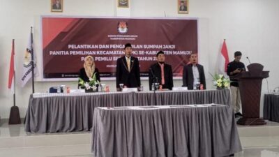 KPU Mamuju Lantik 55 Anggota PPK Jelang Pemilu 2024